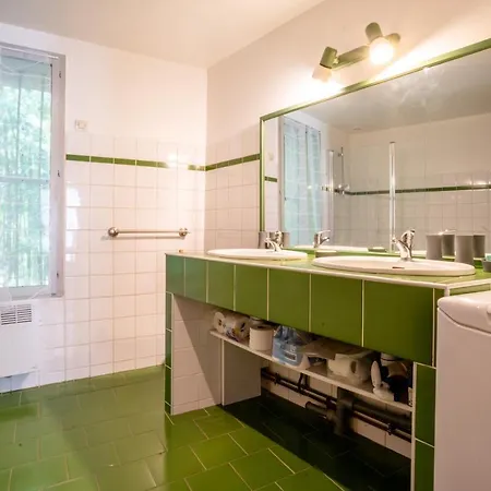 펜션 La Chapelle De Fontmagne - Piscine, Tennis Et Grand Parc - *